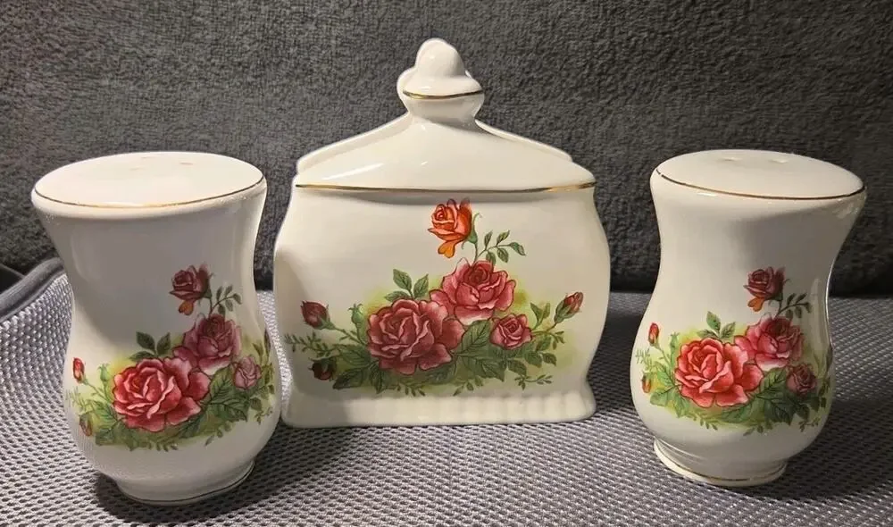 Vntg Porcelain Victorian Rose Salt & Pepper Shakers With Napkin Holder